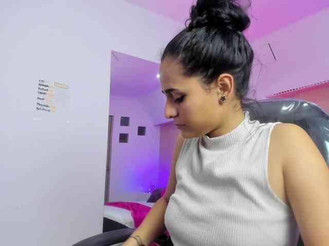 Giselle-Roldan webcam