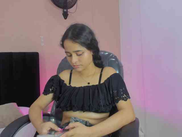 Giselle-Roldan webcam