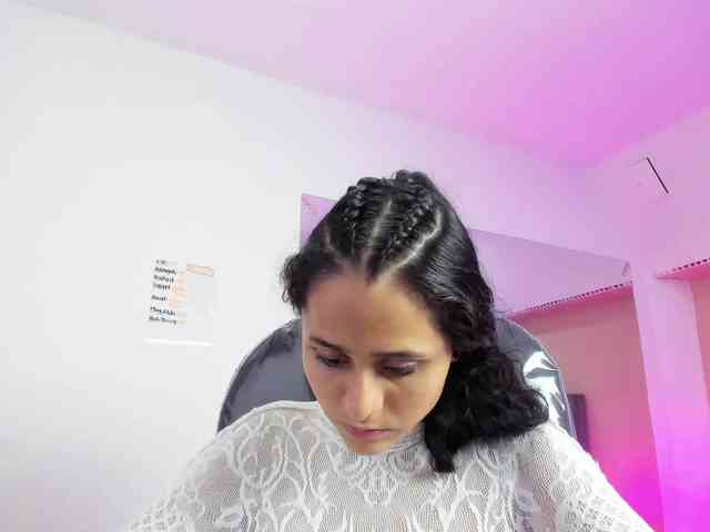 Giselle-Roldan webcam