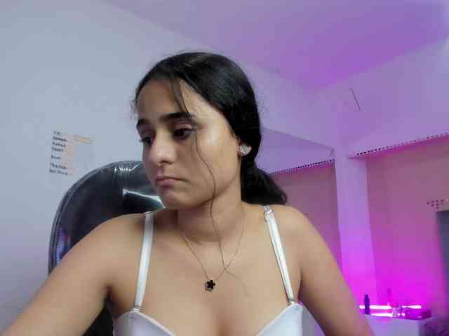 Giselle-Roldan webcam