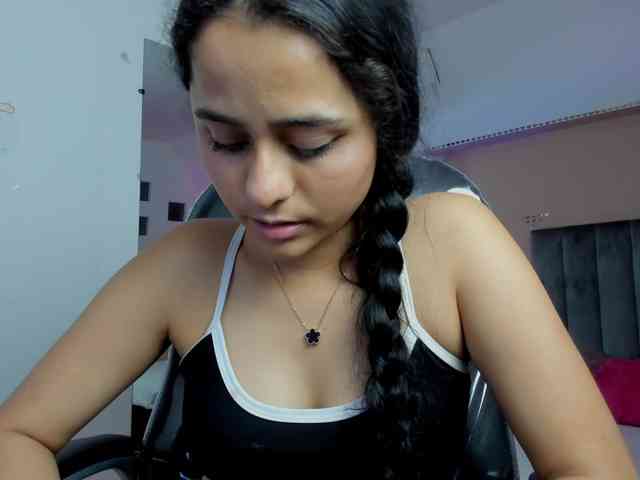 Giselle-Roldan webcam