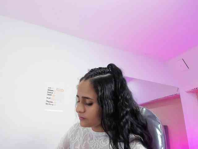 Giselle-Roldan webcam