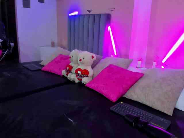 Giselle-Roldan webcam