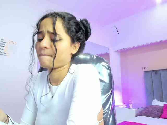 Giselle-Roldan webcam