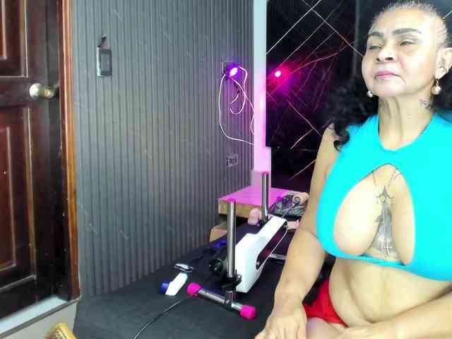 cloeerabbyt webcam