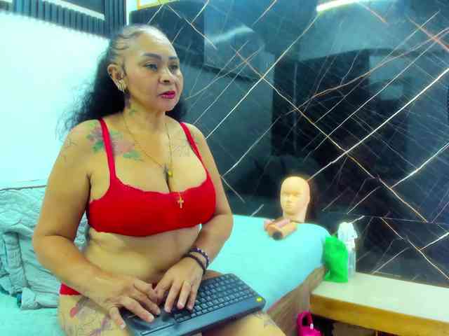 cloeerabbyt webcam