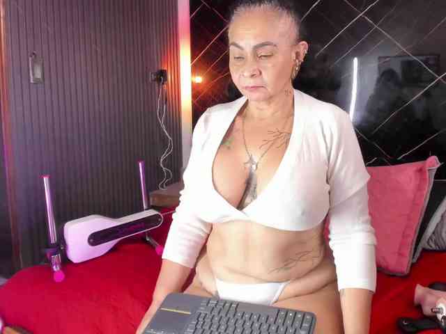 cloeerabbyt webcam
