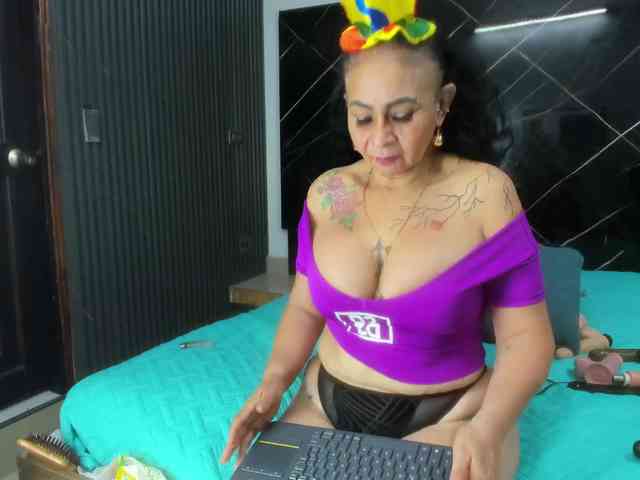 cloeerabbyt webcam