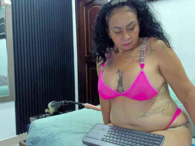 cloeerabbyt webcam