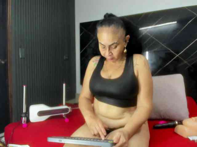 cloeerabbyt webcam