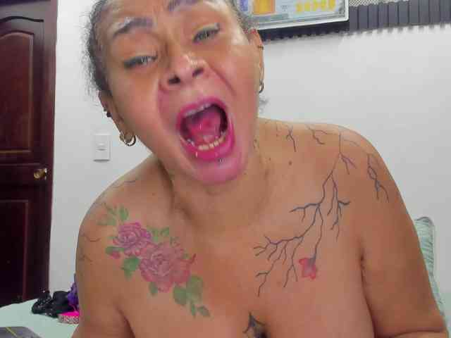 cloeerabbyt webcam