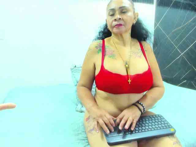 cloeerabbyt webcam