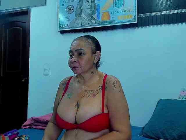 cloeerabbyt webcam