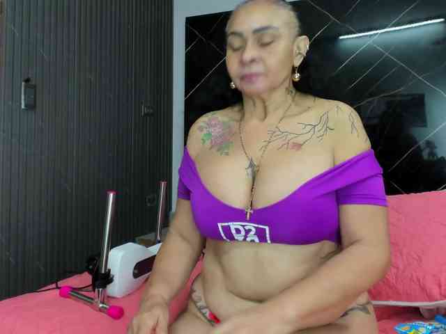 cloeerabbyt webcam