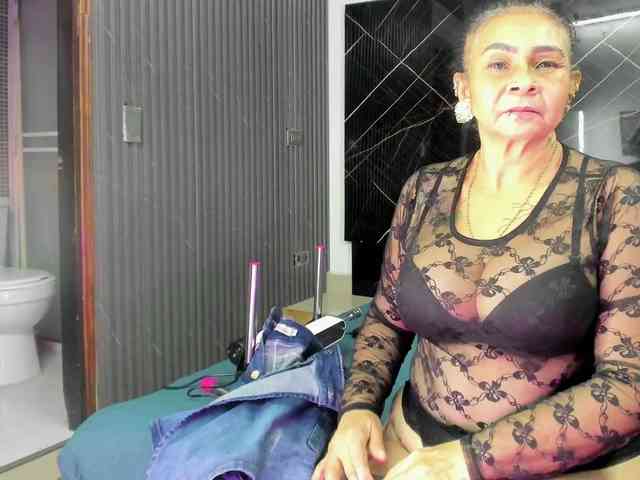 cloeerabbyt webcam