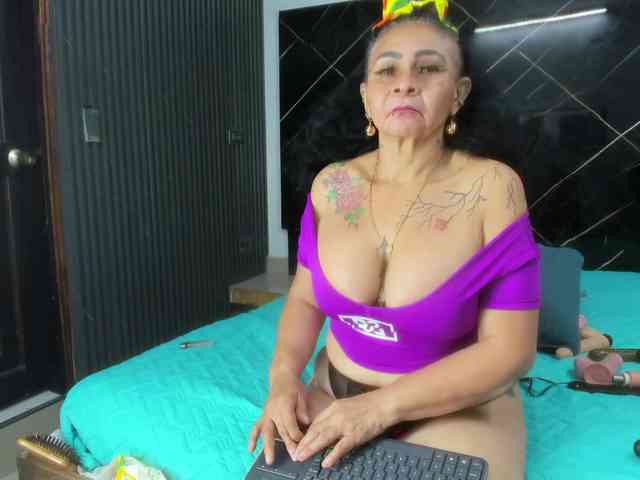 cloeerabbyt webcam