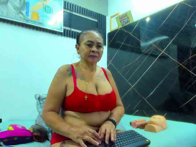 cloeerabbyt webcam