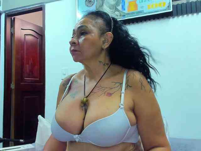 cloeerabbyt webcam