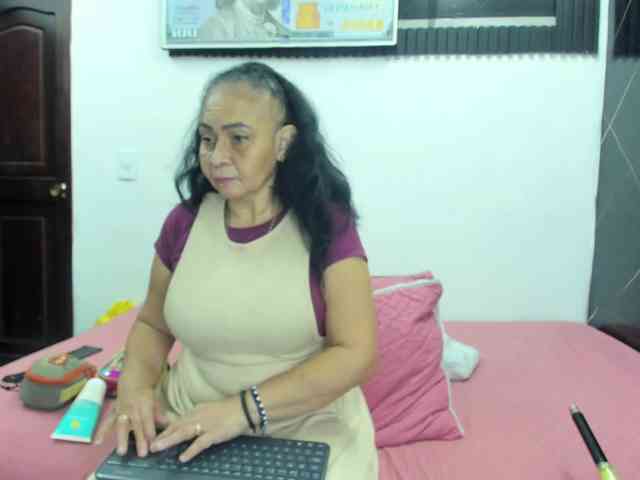 cloeerabbyt webcam