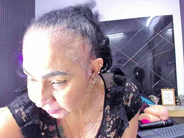 cloeerabbyt webcam