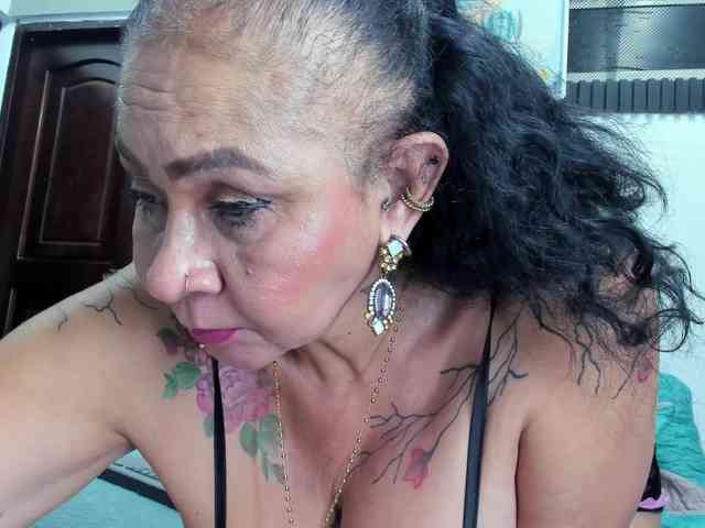 cloeerabbyt webcam