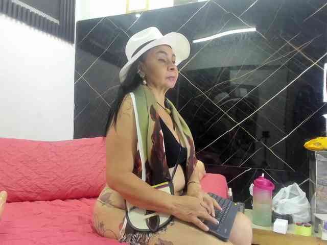 cloeerabbyt cloeerabbyt