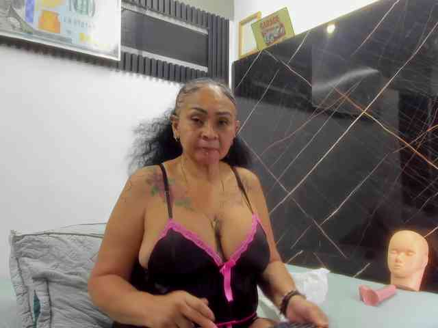 cloeerabbyt webcam