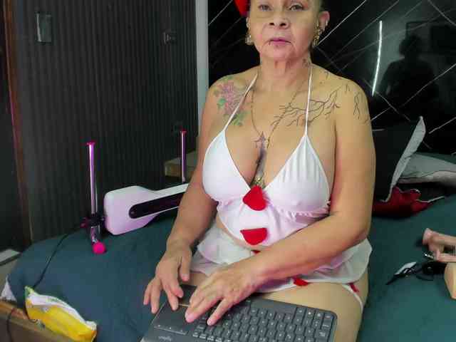 cloeerabbyt webcam