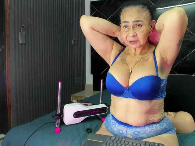 cloeerabbyt webcam