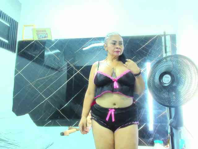 cloeerabbyt webcam