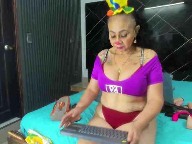 cloeerabbyt webcam