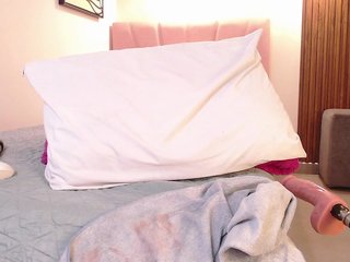Daneshka-Heart Porn Show