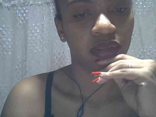 Lillteblackgirl Live Webcam on BongaCams