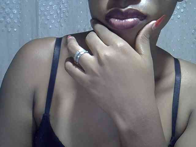 Lillteblackgirl webcam