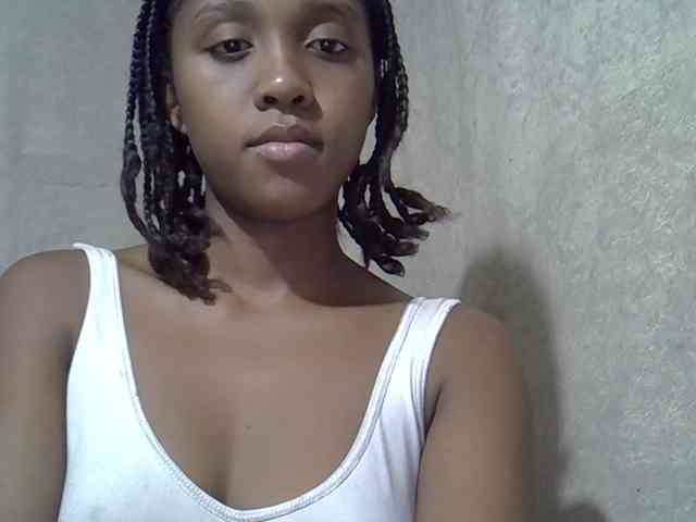 Lillteblackgirl webcam
