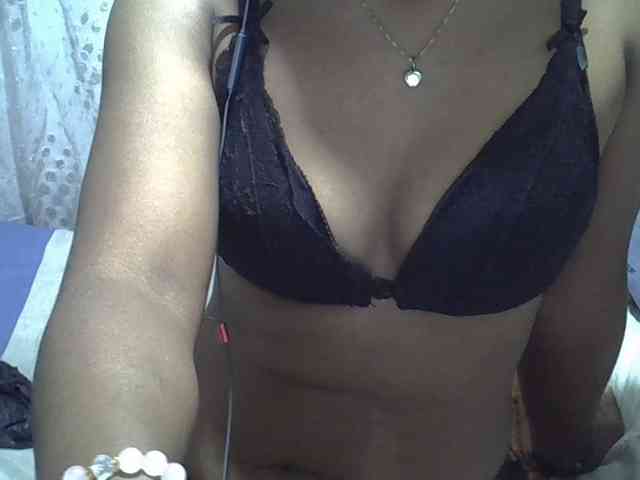 Lillteblackgirl webcam