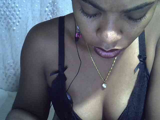 Lillteblackgirl webcam