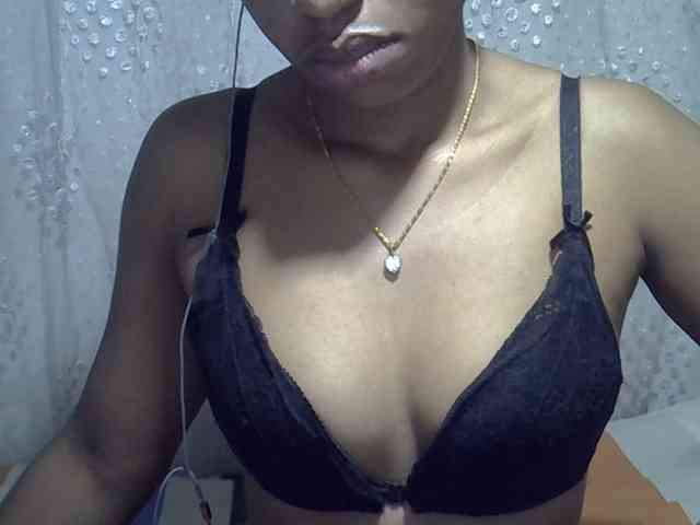Lillteblackgirl webcam