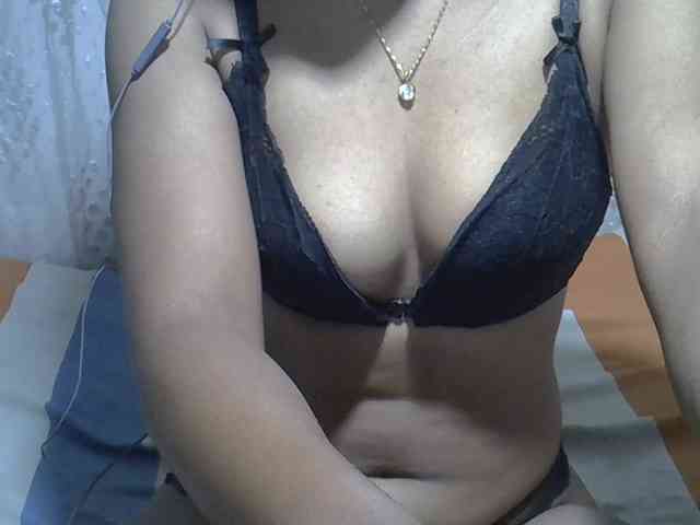 Lillteblackgirl webcam