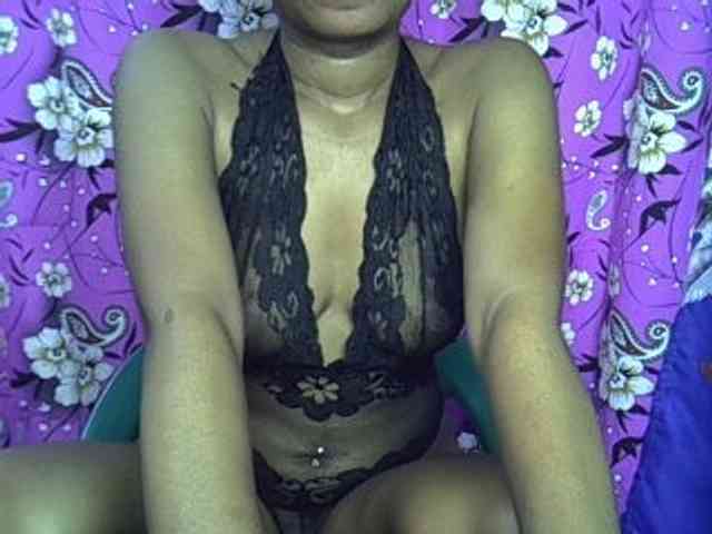 Lillteblackgirl webcam