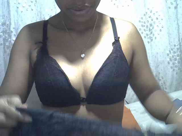 Lillteblackgirl webcam