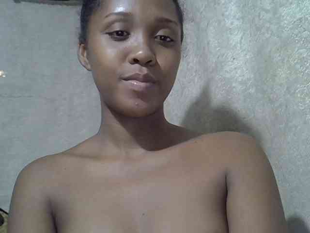 Lillteblackgirl webcam