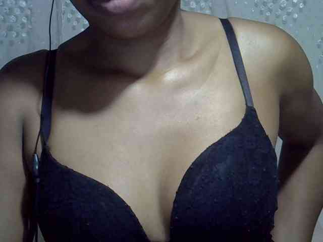 Lillteblackgirl webcam