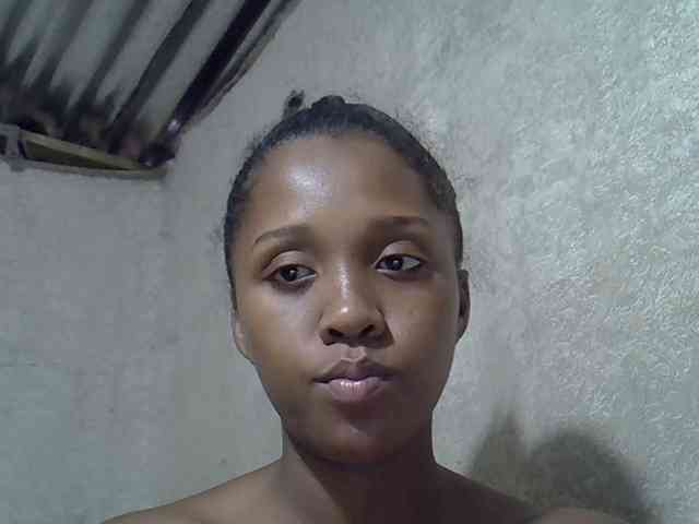 Lillteblackgirl webcam