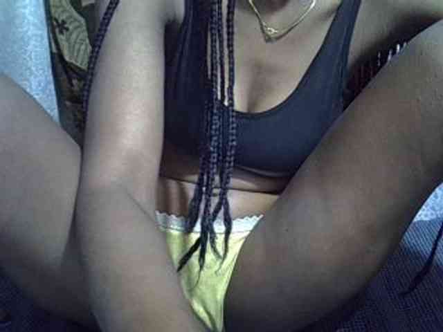 Lillteblackgirl webcam