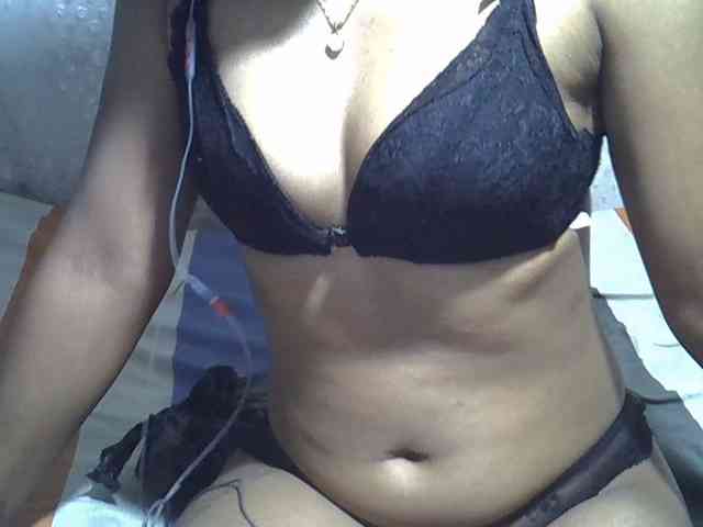 Lillteblackgirl webcam