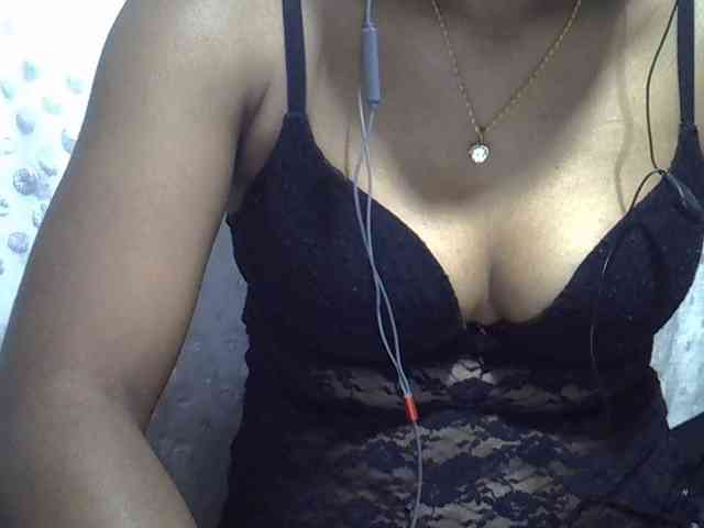 Lillteblackgirl webcam