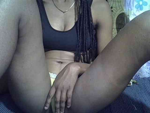 Lillteblackgirl webcam