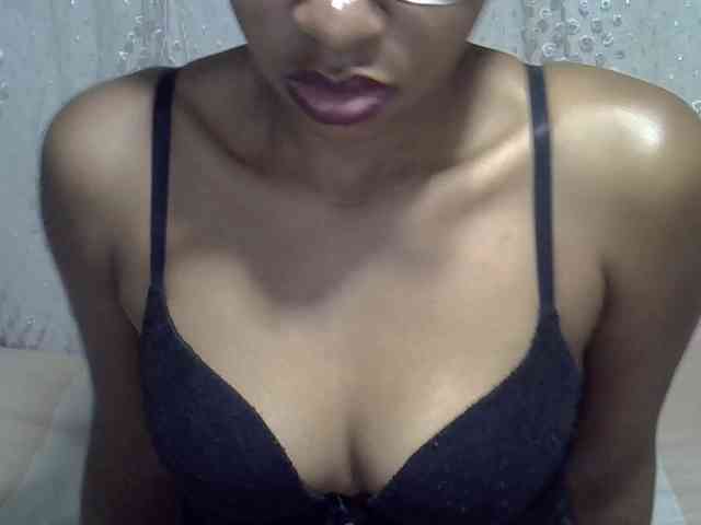 Lillteblackgirl webcam