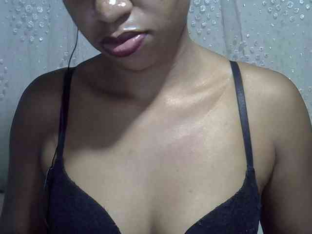 Lillteblackgirl webcam